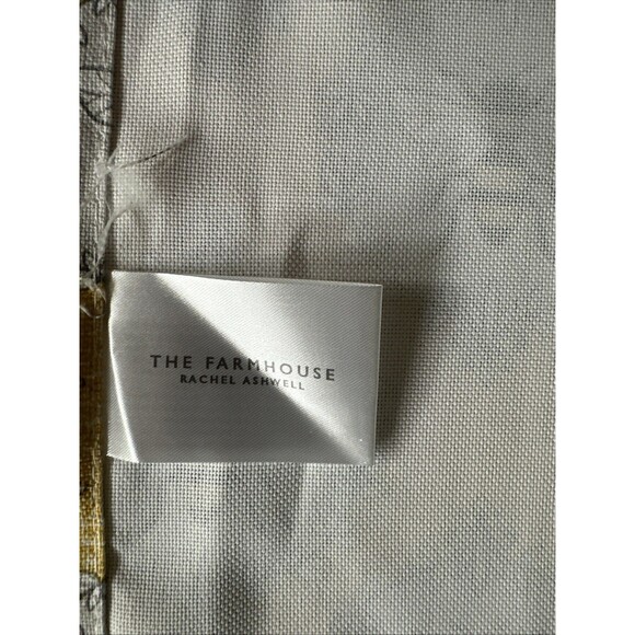 The Farmhouse  by Rachel Ashwell Oblong Bee Table Cloth 60x104  And 4 Napkins - Picture 4 of 5